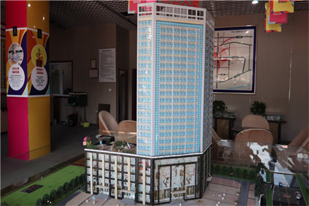 密州樱花国际3室2厅2卫95.8万139m2精装修出售